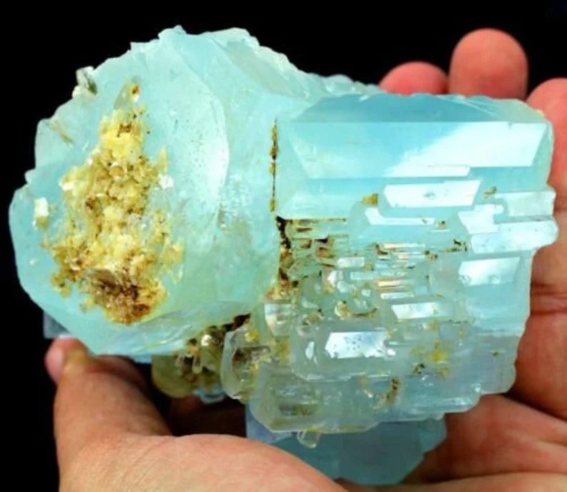 609 g High-Grade Terminated Gemmy Natural Sky Blue Aquamarine Crystal Cluster