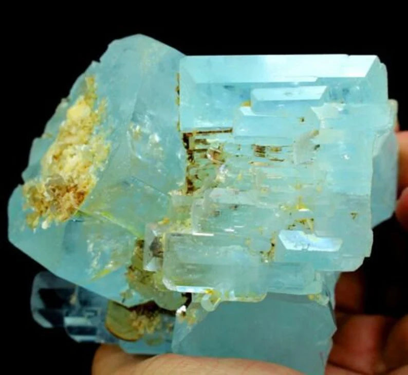 609 g High-Grade Terminated Gemmy Natural Sky Blue Aquamarine Crystal Cluster