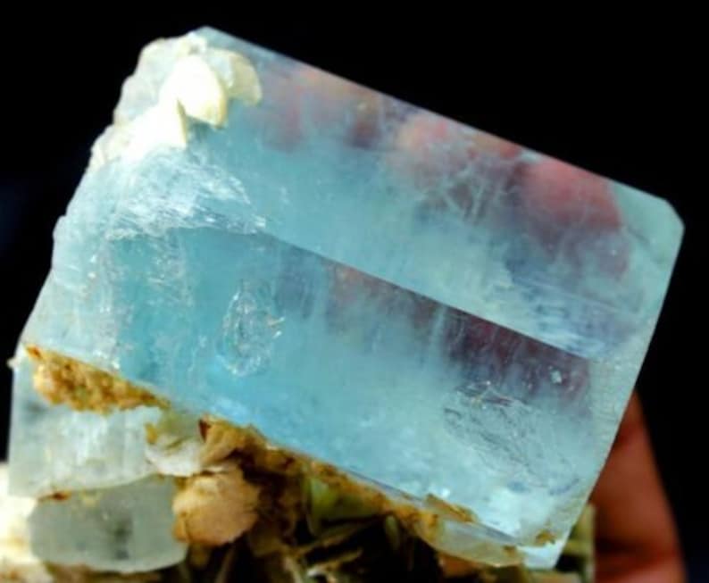 413 g DT Gem Grade Natural Light Blue Aquamarine Crystal on Matrix – Nagar (61 × 95 × 54 mm)