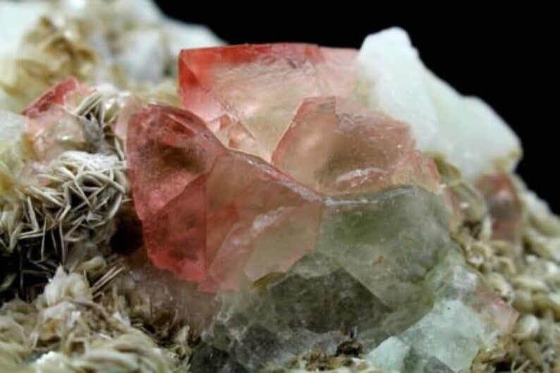1078 Gm Undamaged Terminated Natural Gemmy Fluorite with Milky Topaz & Muscovite – Skardu Origin