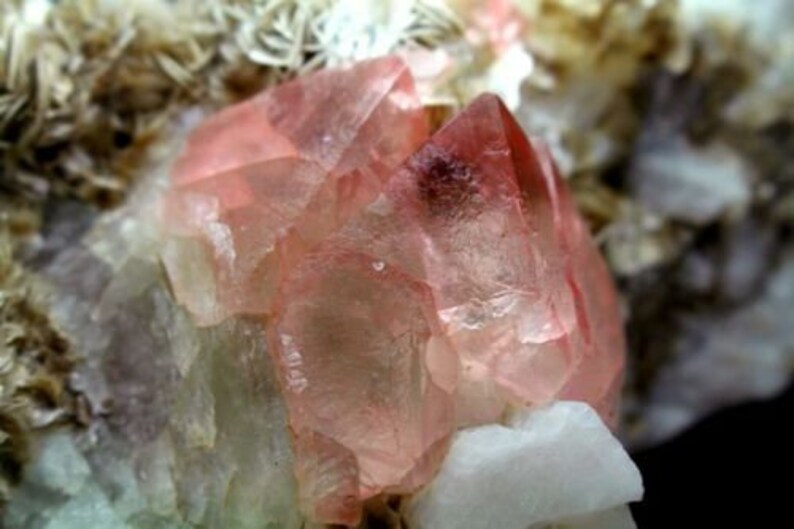 1078 Gm Undamaged Terminated Natural Gemmy Fluorite with Milky Topaz & Muscovite – Skardu Origin