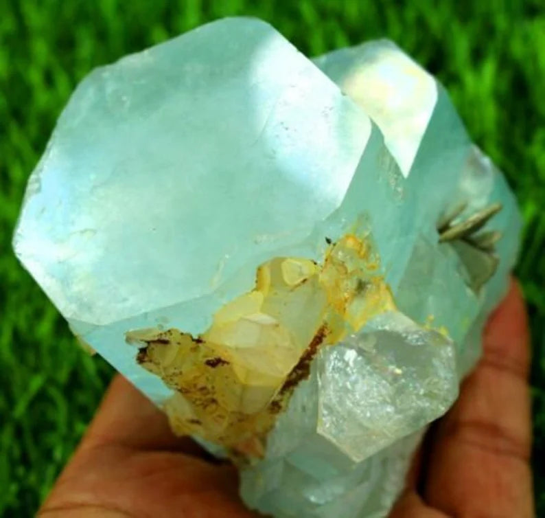 516 gm Terminated Natural Sky Blue Aquamarine Crystal Cluster with Smoky Quartz