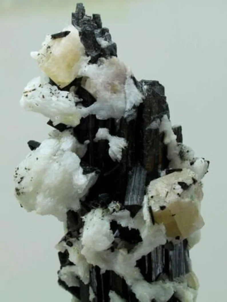 95 g Terminated Apatite with Albite on Schorl Tourmaline Crystal Cluster – Skardu (128 × 51 × 17 mm)