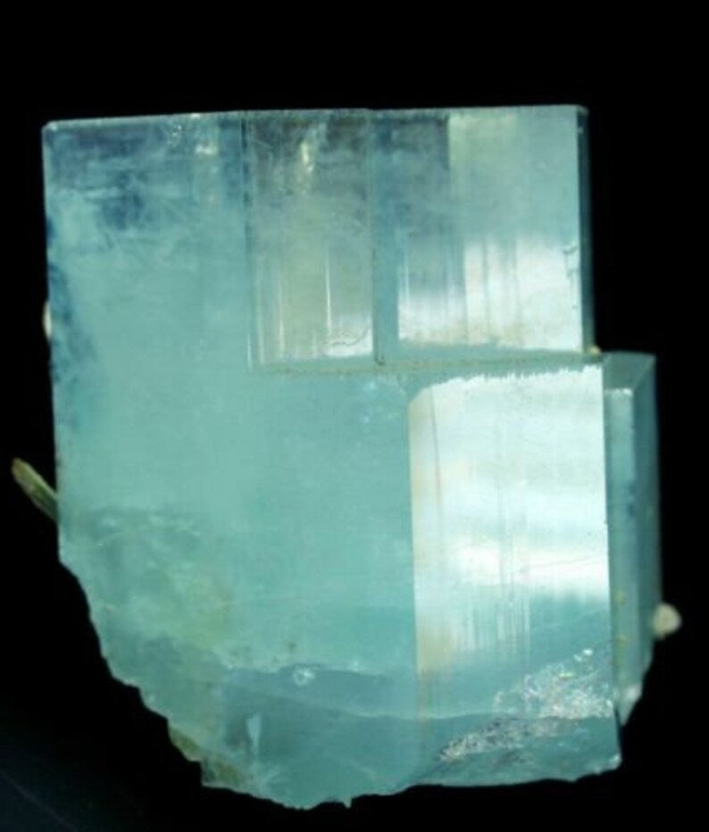 390 Gm Undamaged & Terminated Natural Gemmy Sky Blue Stepped Aquamarine Crystal – Nagar Origin