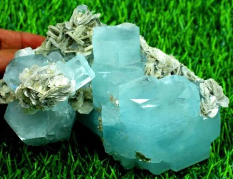 1028 Gm Undamaged & DT Natural Sky Blue Stepped Gemmy Aquamarine Crystal Cluster – Nagar Origin