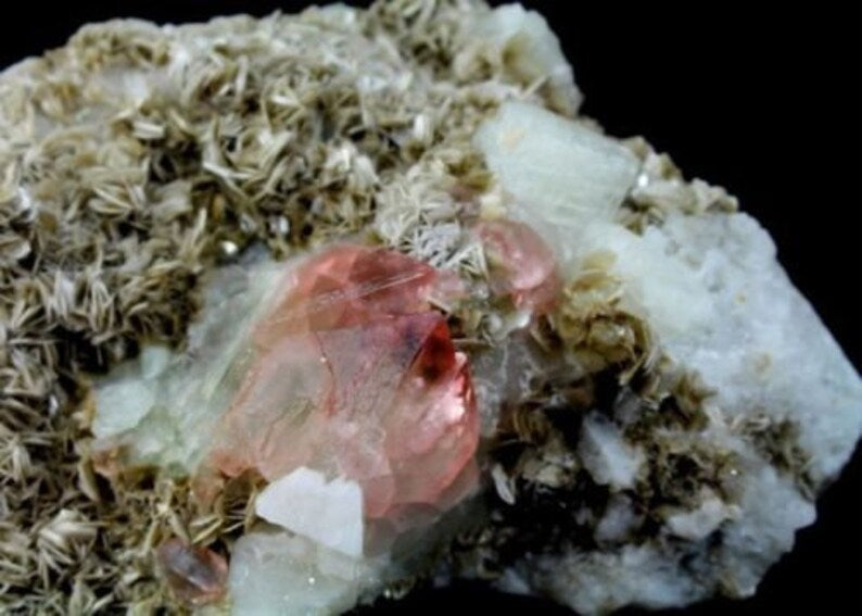 1078 Gm Undamaged Terminated Natural Gemmy Fluorite with Milky Topaz & Muscovite – Skardu Origin